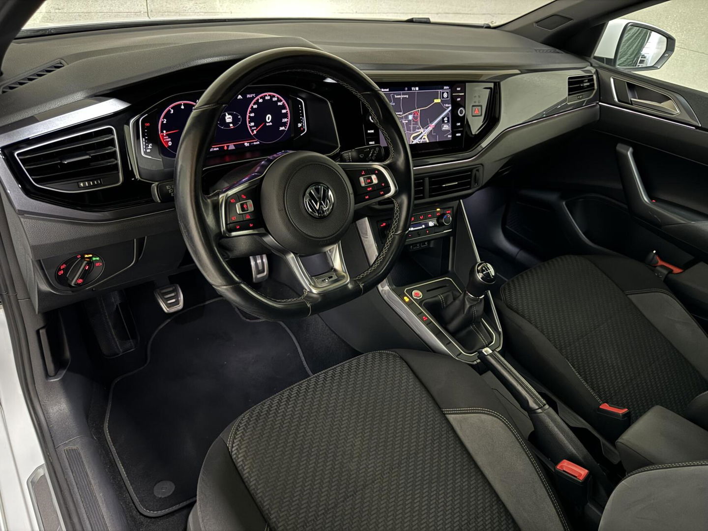 Volkswagen Polo 1.0 TSI 2x R-Line 116PK Pano Virtual CarPlay NAP