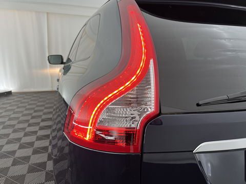 Volvo XC60 2.0 D3 FWD Momentum *LEATHER | NAVI-FULLMAP | COMFORTSEATS | ECC | PDC | CRUISE | PRIVACYGLASS | TOWBAR | 17''ALU*