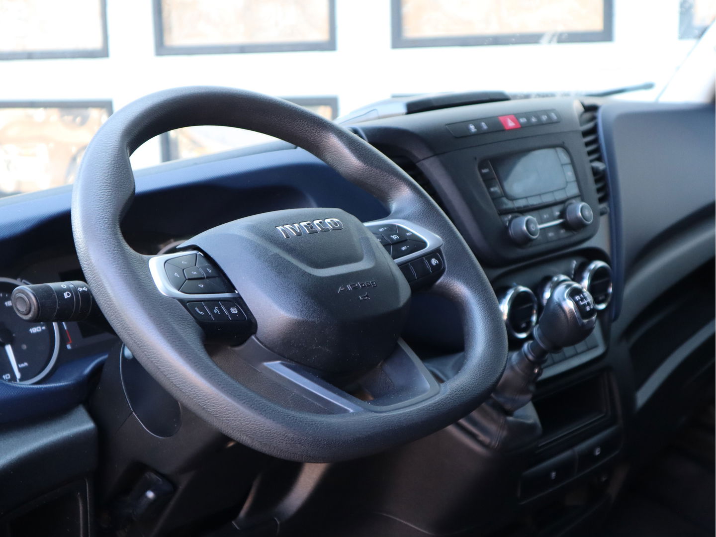 Iveco Daily 35C16 3.0 N1 Euro 6 - Bakwagen - Trekhaak - 1.000 kg Laadklep