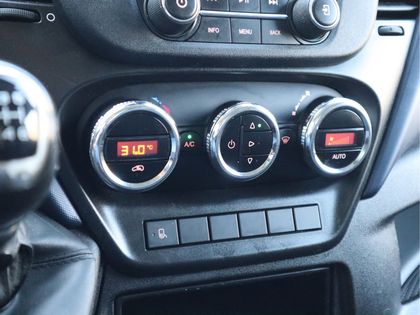 Iveco Daily 35C16 3.0 N1 Euro 6 - Bakwagen - Trekhaak - 1.000 kg Laadklep