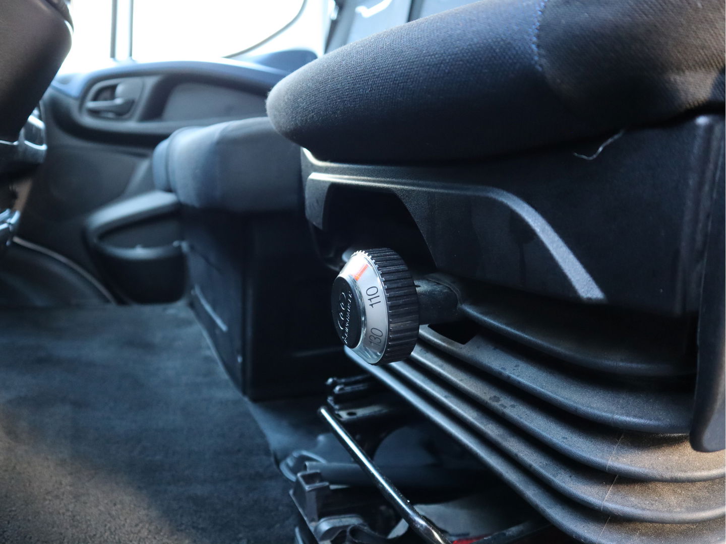 Iveco Daily 35C16 3.0 N1 Euro 6 - Bakwagen - Trekhaak - 1.000 kg Laadklep