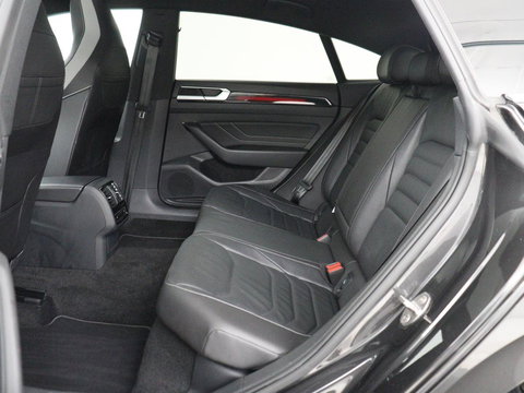 Volkswagen Arteon 1.4 TSI eHybrid R-Line | Panoramadak | Nappaleder | Stoelverwarming | Trekhaak | Camera | File Assistent | Carplay | Matrix LED | Navigatie | Sfeerverlichting | Achterbankverwarming | PHEV | Plug In