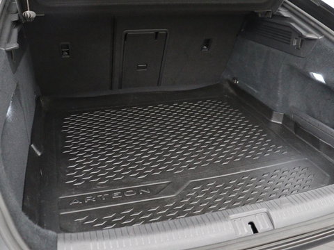 Volkswagen Arteon 1.4 TSI eHybrid R-Line | Panoramadak | Nappaleder | Stoelverwarming | Trekhaak | Camera | File Assistent | Carplay | Matrix LED | Navigatie | Sfeerverlichting | Achterbankverwarming | PHEV | Plug In