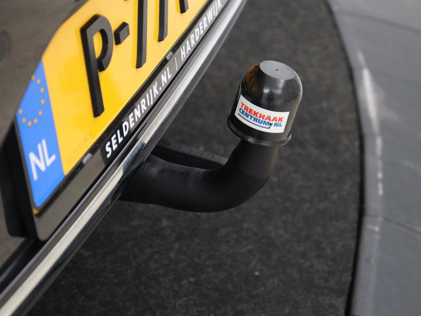 Volkswagen Arteon 1.4 TSI eHybrid R-Line | Panoramadak | Nappaleder | Stoelverwarming | Trekhaak | Camera | File Assistent | Carplay | Matrix LED | Navigatie | Sfeerverlichting | Achterbankverwarming | PHEV | Plug In