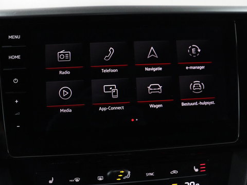 Volkswagen Arteon 1.4 TSI eHybrid R-Line | Panoramadak | Nappaleder | Stoelverwarming | Trekhaak | Camera | File Assistent | Carplay | Matrix LED | Navigatie | Sfeerverlichting | Achterbankverwarming | PHEV | Plug In