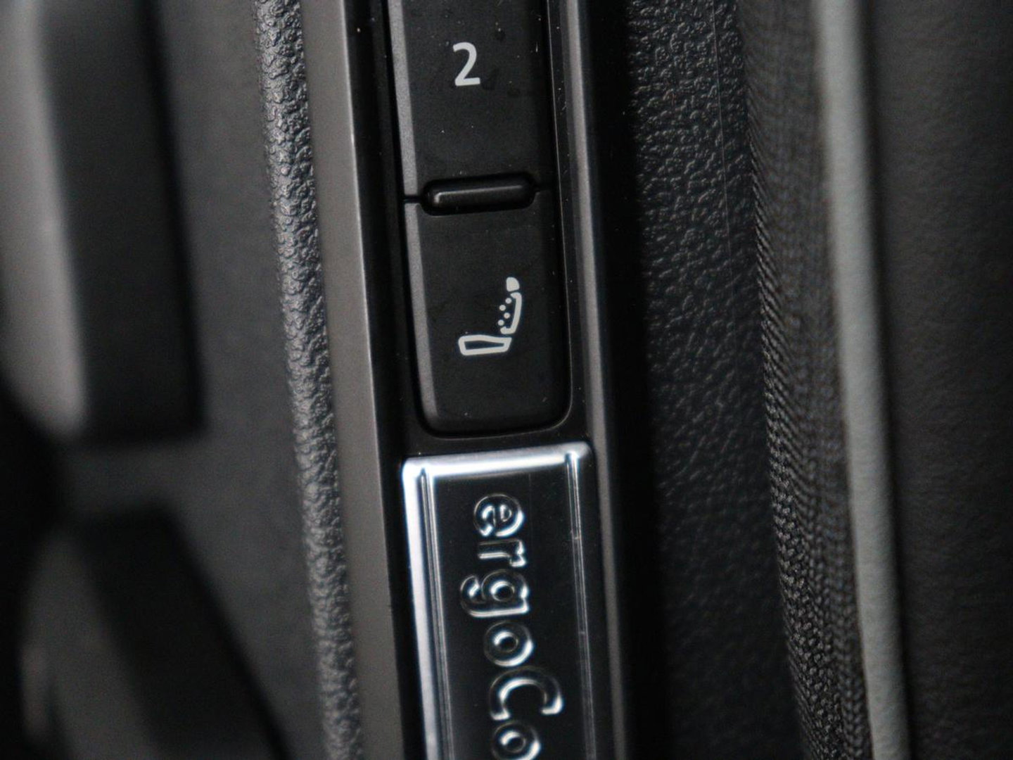 Volkswagen Arteon 1.4 TSI eHybrid R-Line | Panoramadak | Nappaleder | Stoelverwarming | Trekhaak | Camera | File Assistent | Carplay | Matrix LED | Navigatie | Sfeerverlichting | Achterbankverwarming | PHEV | Plug In