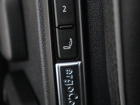 Volkswagen Arteon 1.4 TSI eHybrid R-Line | Panoramadak | Nappaleder | Stoelverwarming | Trekhaak | Camera | File Assistent | Carplay | Matrix LED | Navigatie | Sfeerverlichting | Achterbankverwarming | PHEV | Plug In