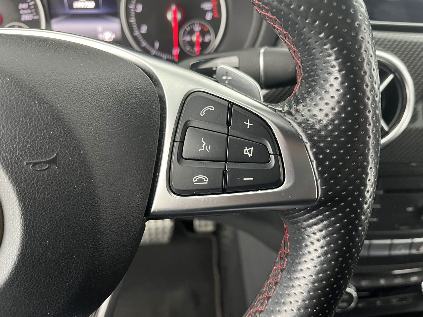 Mercedes-Benz B-Klasse 180 Ambition AMG Aut. *LEATHER-FABRIC | FULL-LED | HEATED-SPORTSEATS | NAVI-FULLMAP | SHIFT-PADDLES | PRIVACY-GLASS | ECC | PDC | CRUISE | 18''ALU | TOWBAR*