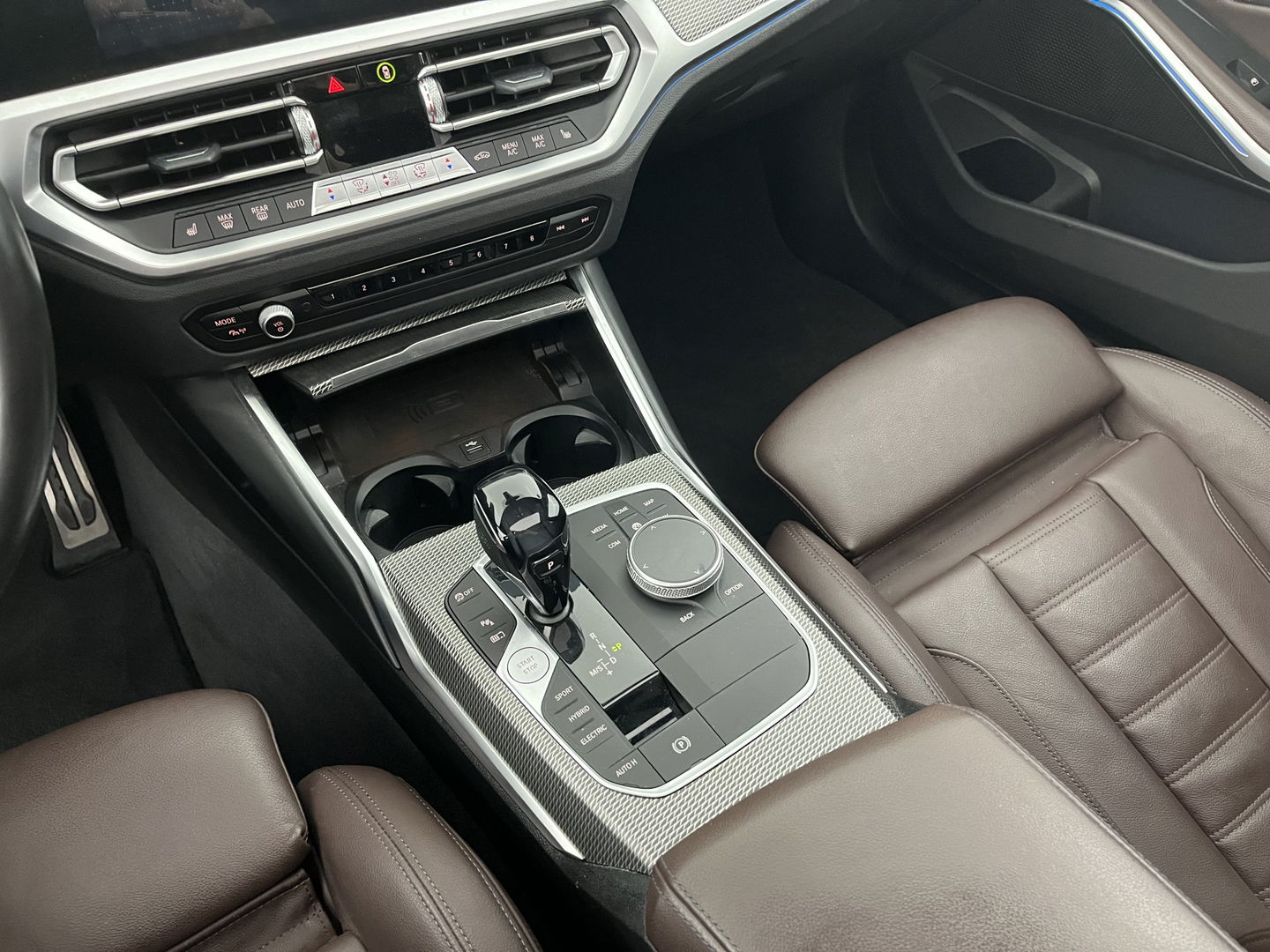 BMW 3 Serie Touring 330e eDrive Edition M-Sportpack (INCL.BTW) *PANO | HEAD-UP | ADAPTIVE-CRUISE | LEATHER | FULL-LED | KEYLESS | DIGI-COCKPIT | HEATED-SPORTSEATS | CAMERA | HIFI-SOUND | PIRVACY-GLASS | DAB+ | SHIFT-PADDLES | NAVI-FULLMAP | 19