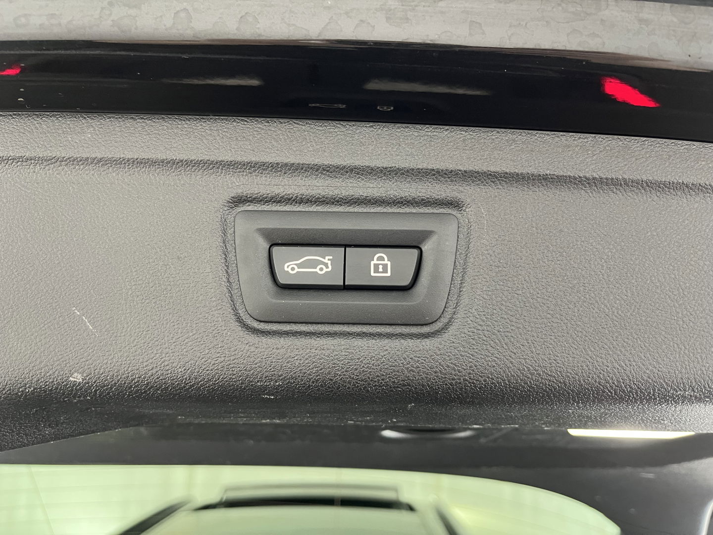 BMW 3 Serie Touring 330e eDrive Edition M-Sportpack (INCL.BTW) *PANO | HEAD-UP | ADAPTIVE-CRUISE | LEATHER | FULL-LED | KEYLESS | DIGI-COCKPIT | HEATED-SPORTSEATS | CAMERA | HIFI-SOUND | PIRVACY-GLASS | DAB+ | SHIFT-PADDLES | NAVI-FULLMAP | 19