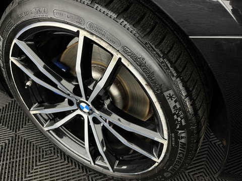 BMW 3 Serie Touring 330e eDrive Edition M-Sportpack (INCL.BTW) *PANO | HEAD-UP | ADAPTIVE-CRUISE | LEATHER | FULL-LED | KEYLESS | DIGI-COCKPIT | HEATED-SPORTSEATS | CAMERA | HIFI-SOUND | PIRVACY-GLASS | DAB+ | SHIFT-PADDLES | NAVI-FULLMAP | 19