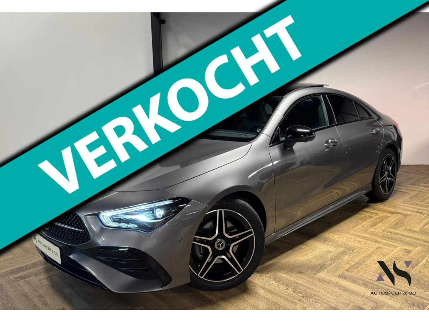 Mercedes-Benz CLA-Klasse 180 AMG PANO 360' SFEER VOL!
