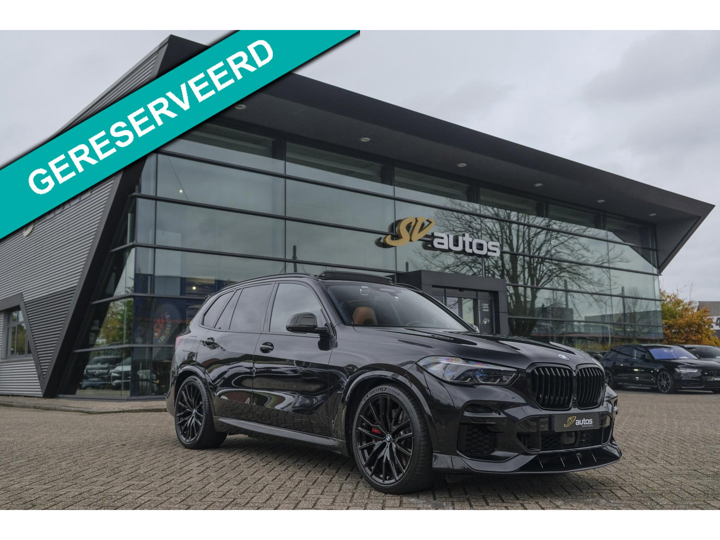 BMW X5 xDrive45e 394pk M-sport AC Schnitzer Panoramadak X5M Seats 4-wielsturing Carbon Laser 22" LMV NLauto