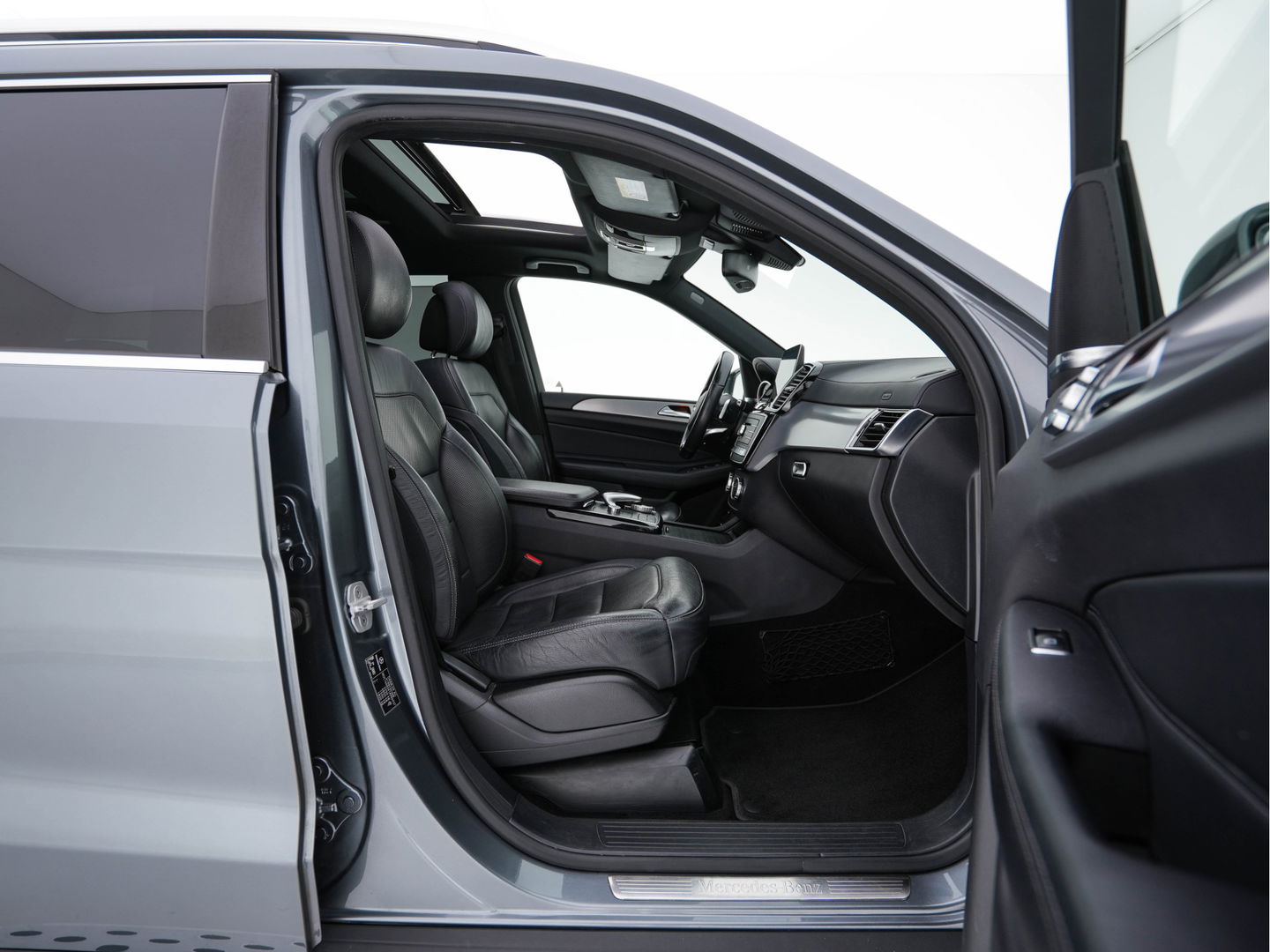 Mercedes-Benz GLS 350 d 4MATIC AMG-Line [ 7-Pers ] *PANO | LEATHER | FULL-LED | DISTRONIC | NAVI-FULLMAP | HEAT/COLD-COMFORTSEATS | BLINDSPOT | MEMORY-PACK | HARMAN/KARDON | TOPVIEW | KEYLESS | SHIFTPADDLES | PRIVACY-GLASS | TOWBAR | 21''ALU*