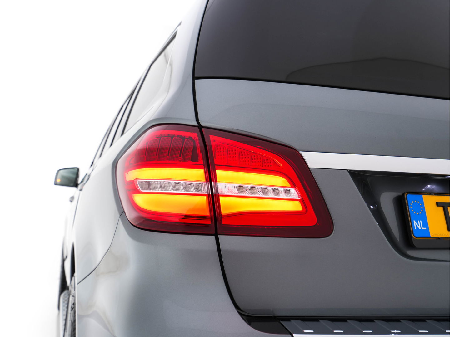 Mercedes-Benz GLS 350 d 4MATIC AMG-Line [ 7-Pers ] *PANO | LEATHER | FULL-LED | DISTRONIC | NAVI-FULLMAP | HEAT/COLD-COMFORTSEATS | BLINDSPOT | MEMORY-PACK | HARMAN/KARDON | TOPVIEW | KEYLESS | SHIFTPADDLES | PRIVACY-GLASS | TOWBAR | 21''ALU*