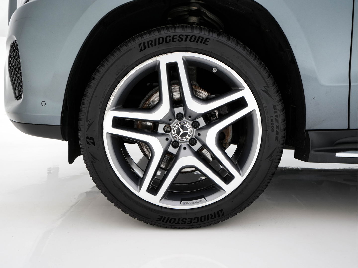 Mercedes-Benz GLS 350 d 4MATIC AMG-Line [ 7-Pers ] *PANO | LEATHER | FULL-LED | DISTRONIC | NAVI-FULLMAP | HEAT/COLD-COMFORTSEATS | BLINDSPOT | MEMORY-PACK | HARMAN/KARDON | TOPVIEW | KEYLESS | SHIFTPADDLES | PRIVACY-GLASS | TOWBAR | 21''ALU*