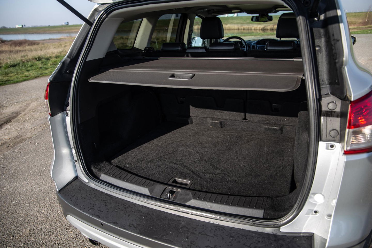 Ford Kuga 1.6 Titanium PANORAMA DAK / STOELVERWARMING / TREKHAAK / CRUISE CONTROLE