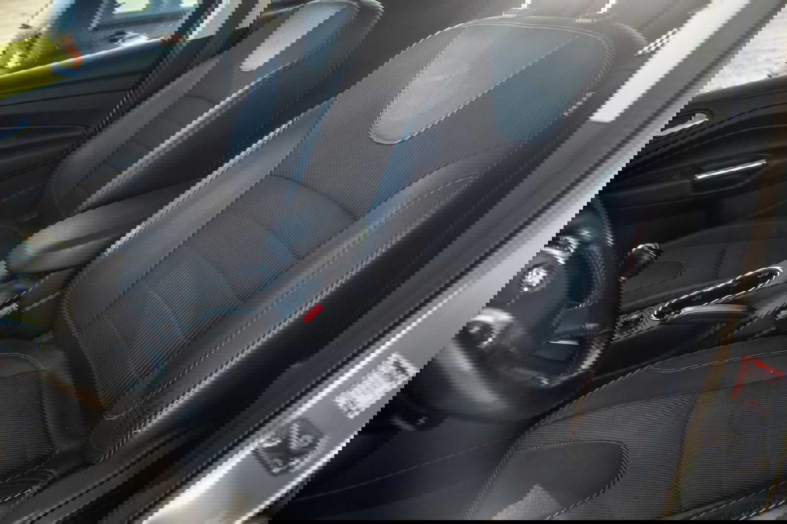 Ford Kuga 1.6 Titanium PANORAMA DAK / STOELVERWARMING / TREKHAAK / CRUISE CONTROLE