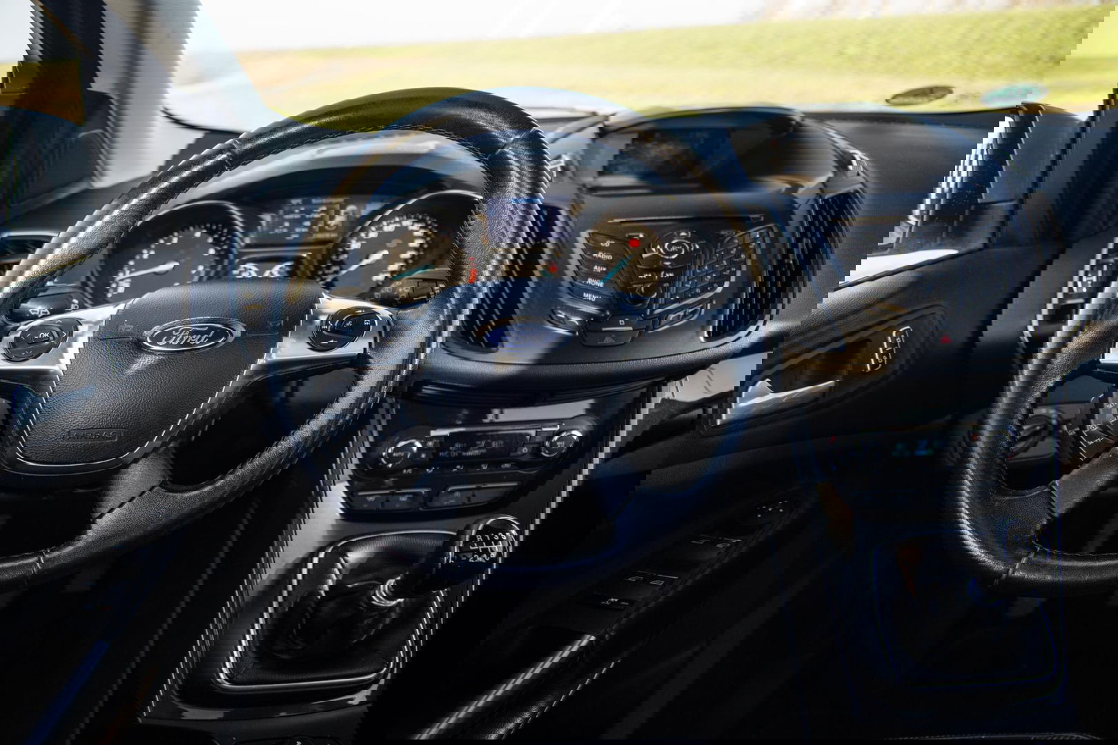 Ford Kuga 1.6 Titanium PANORAMA DAK / STOELVERWARMING / TREKHAAK / CRUISE CONTROLE