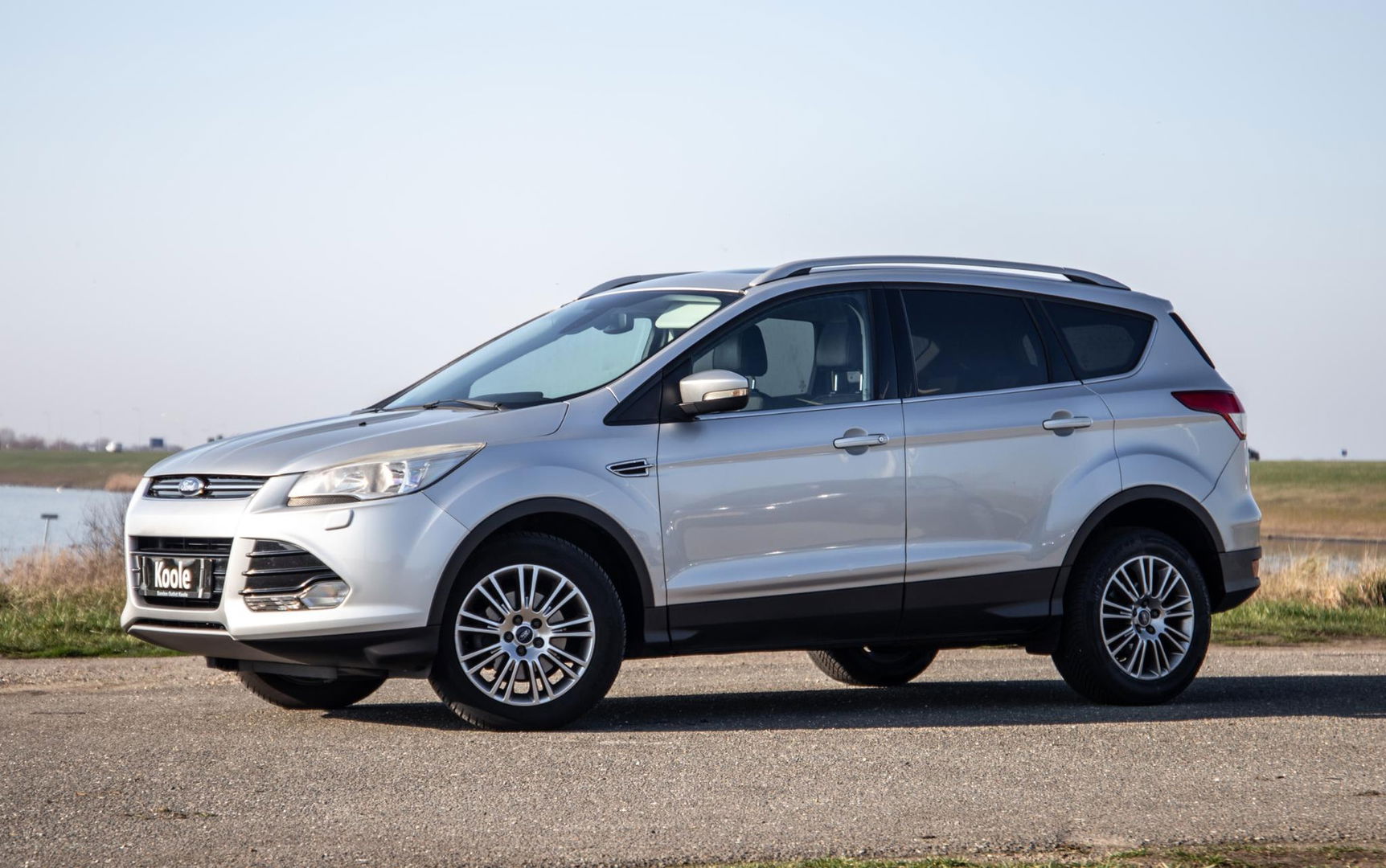 Ford Kuga 1.6 Titanium PANORAMA DAK / STOELVERWARMING / TREKHAAK / CRUISE CONTROLE