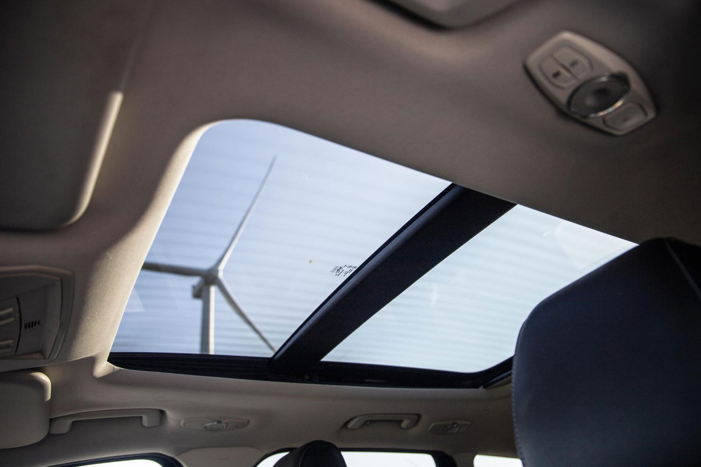 Ford Kuga 1.6 Titanium PANORAMA DAK / STOELVERWARMING / TREKHAAK / CRUISE CONTROLE