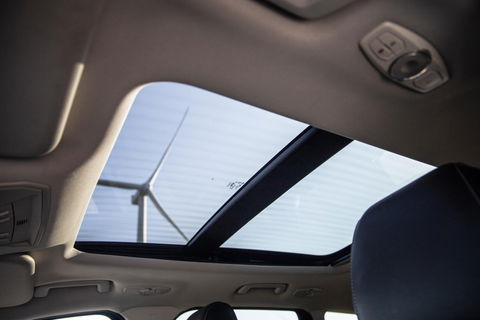 Ford Kuga 1.6 Titanium PANORAMA DAK / STOELVERWARMING / TREKHAAK / CRUISE CONTROLE