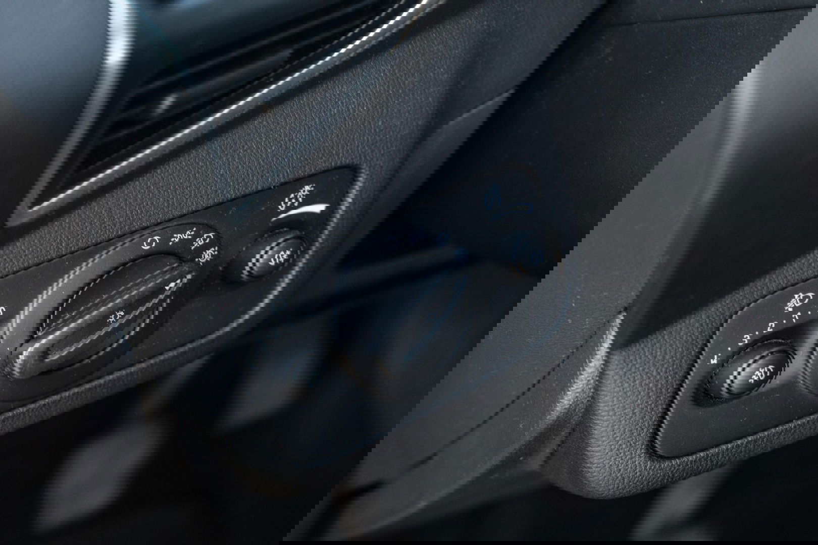 Ford Kuga 1.6 Titanium PANORAMA DAK / STOELVERWARMING / TREKHAAK / CRUISE CONTROLE