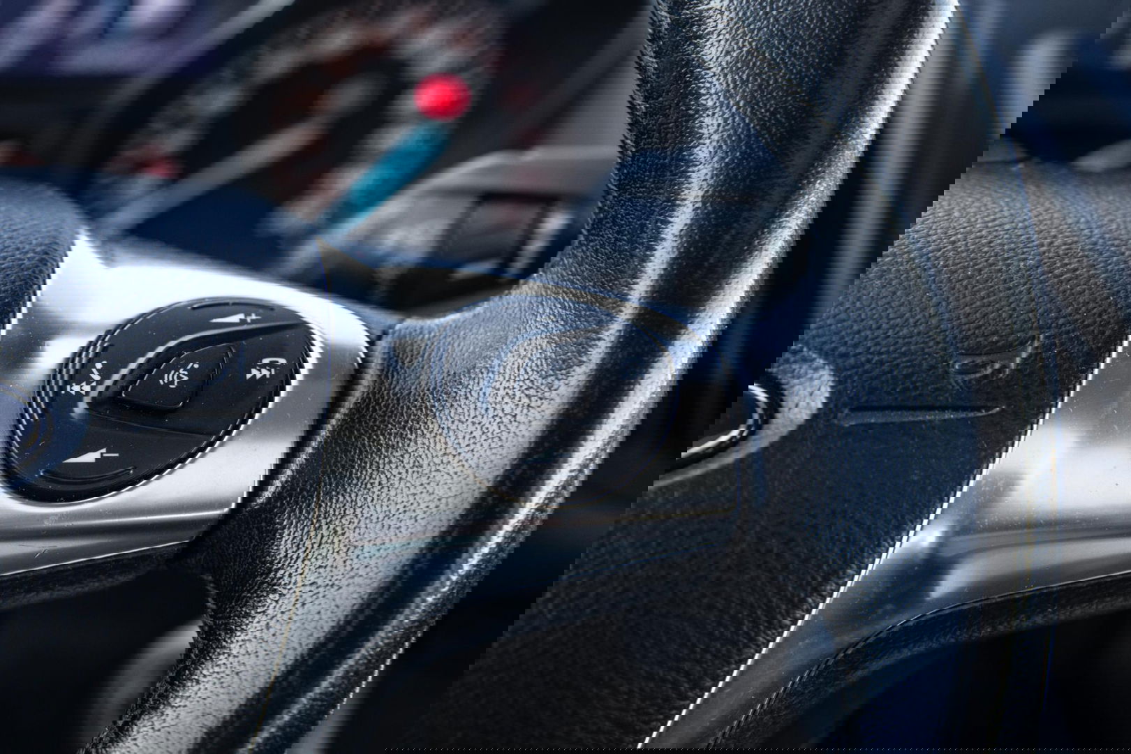 Ford Kuga 1.6 Titanium PANORAMA DAK / STOELVERWARMING / TREKHAAK / CRUISE CONTROLE