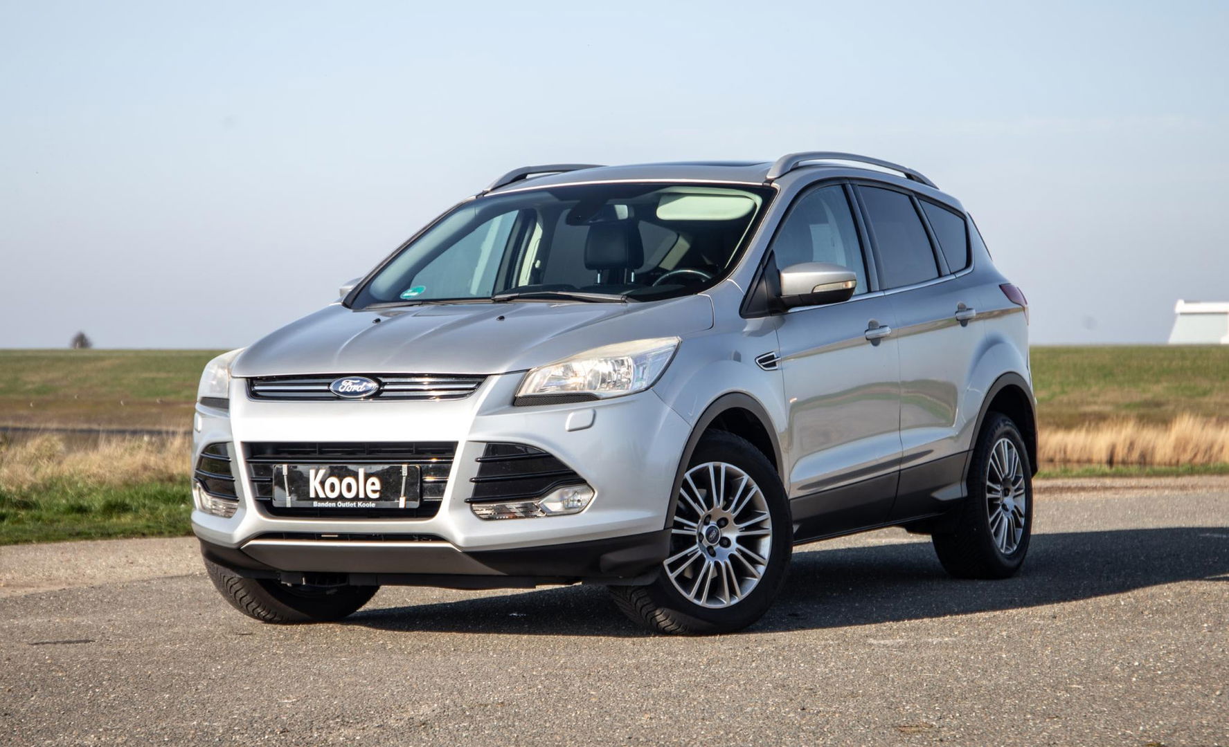 Ford Kuga 1.6 Titanium PANORAMA DAK / STOELVERWARMING / TREKHAAK / CRUISE CONTROLE