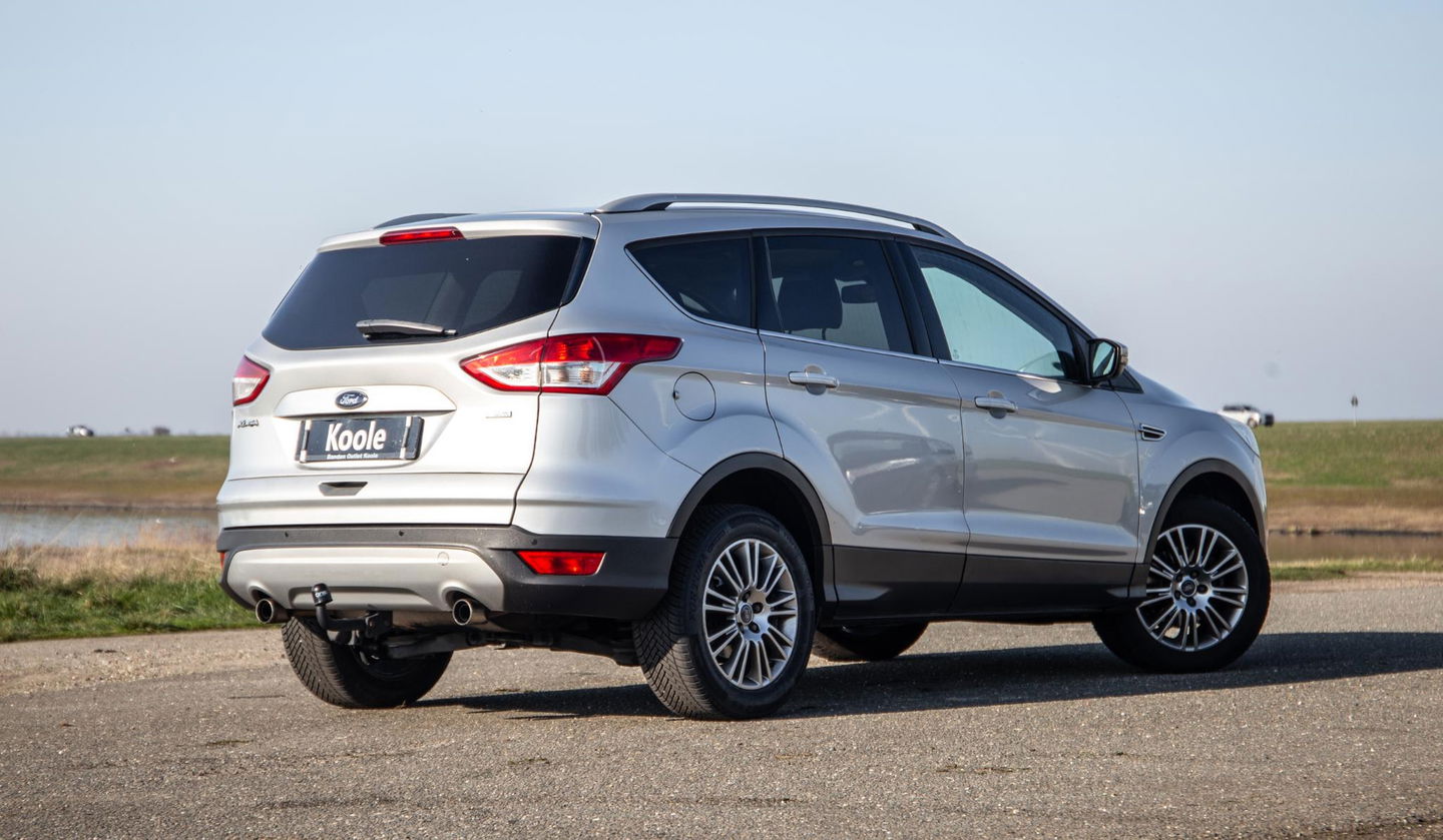 Ford Kuga 1.6 Titanium PANORAMA DAK / STOELVERWARMING / TREKHAAK / CRUISE CONTROLE