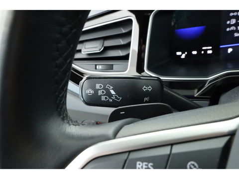 Volkswagen Polo 1.0 TSI R-Line DSG | Adapt. Cruise | Apple CarPlay & Android Auto | Trekhaak | Navi | 17" | DAB