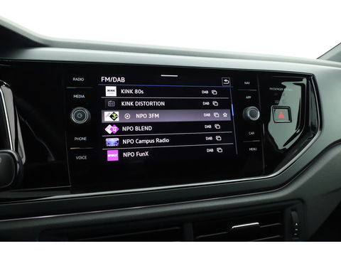 Volkswagen Polo 1.0 TSI R-Line DSG | Adapt. Cruise | Apple CarPlay & Android Auto | Trekhaak | Navi | 17" | DAB