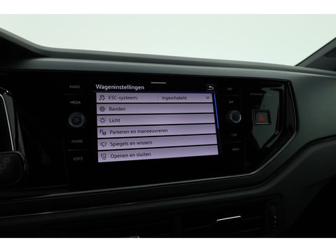 Volkswagen Polo 1.0 TSI R-Line DSG | Adapt. Cruise | Apple CarPlay & Android Auto | Trekhaak | Navi | 17" | DAB