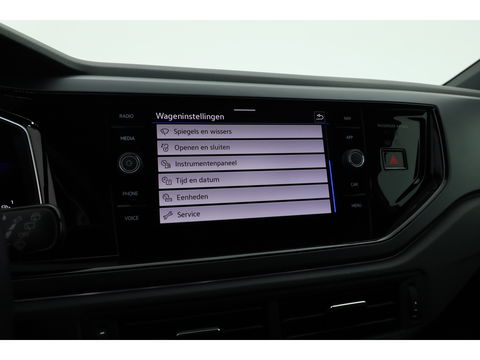 Volkswagen Polo 1.0 TSI R-Line DSG | Adapt. Cruise | Apple CarPlay & Android Auto | Trekhaak | Navi | 17" | DAB