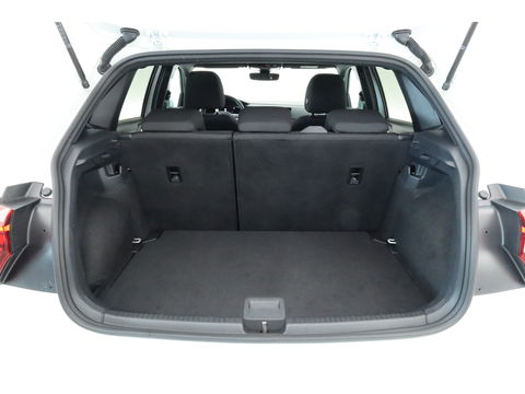 Volkswagen Polo 1.0 TSI R-Line DSG | Adapt. Cruise | Apple CarPlay & Android Auto | Trekhaak | Navi | 17" | DAB