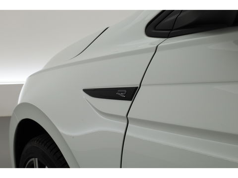 Volkswagen Polo 1.0 TSI R-Line DSG | Adapt. Cruise | Apple CarPlay & Android Auto | Trekhaak | Navi | 17" | DAB