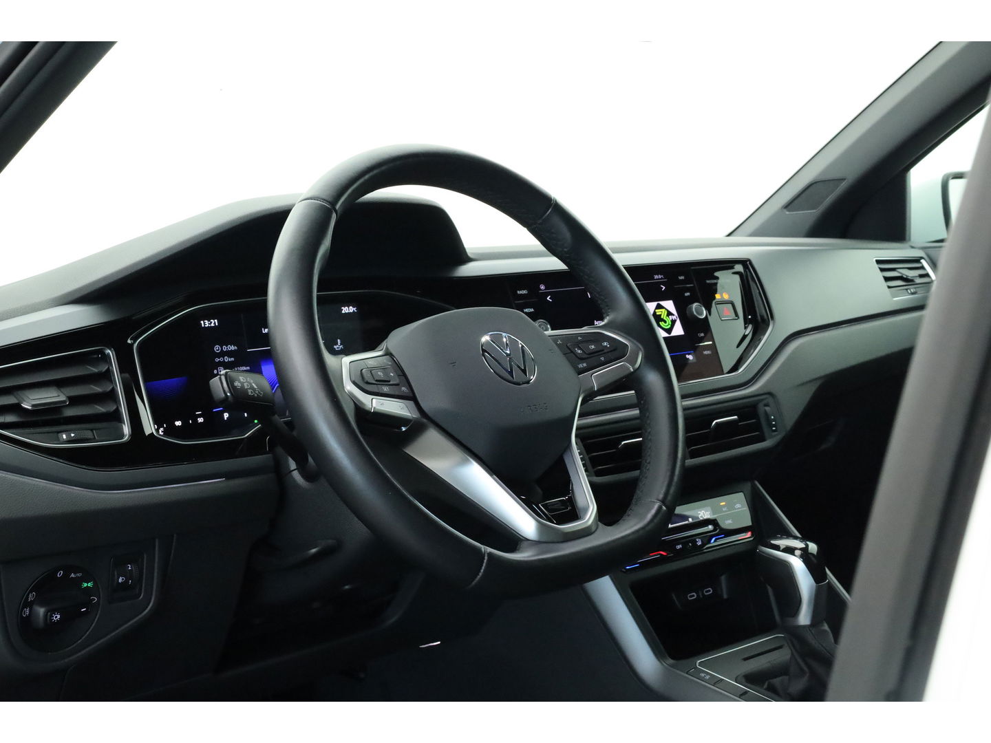 Volkswagen Polo 1.0 TSI R-Line DSG | Adapt. Cruise | Apple CarPlay & Android Auto | Trekhaak | Navi | 17" | DAB