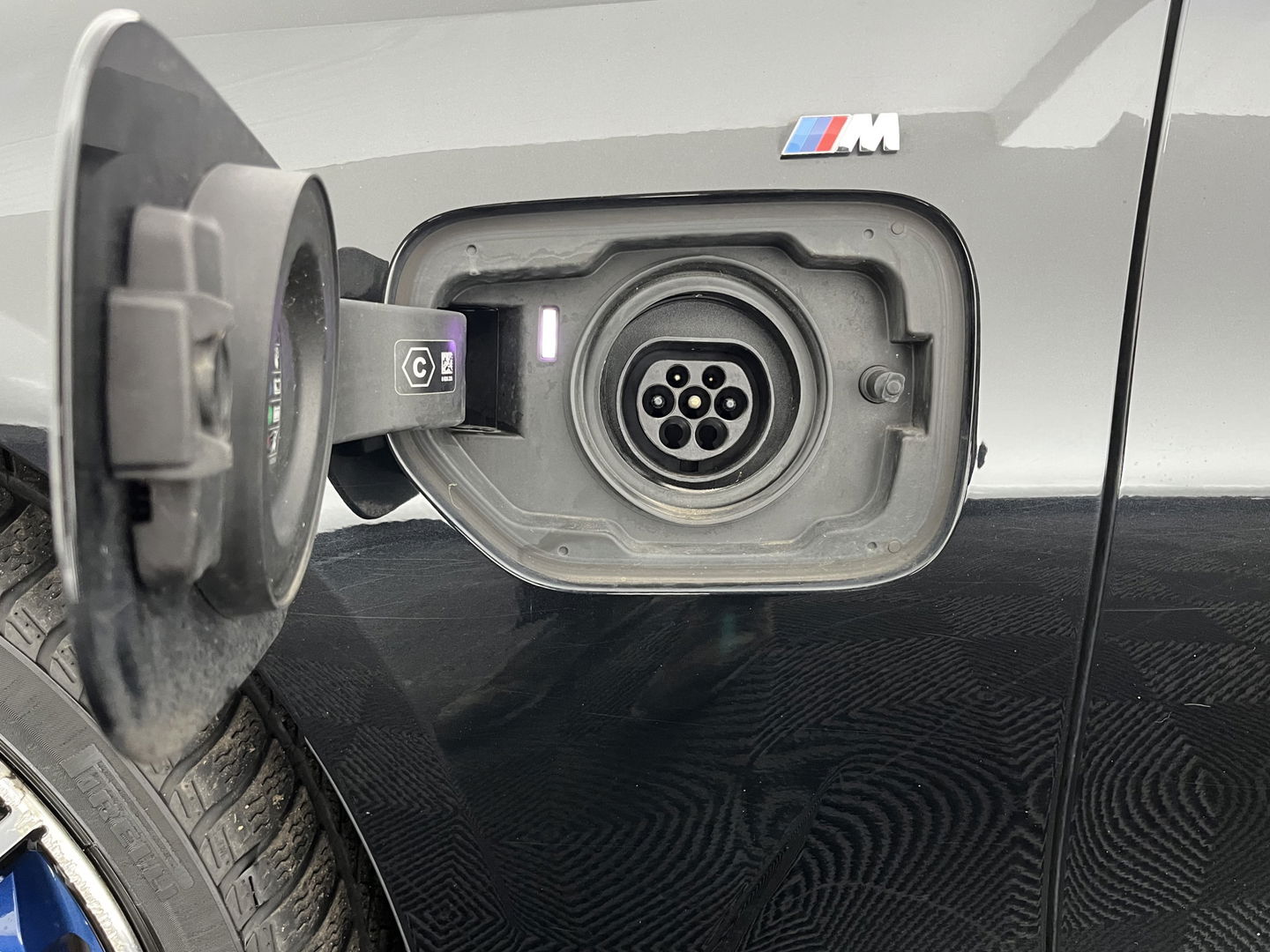 BMW 3 Serie Touring 330e eDrive Edition M-Sportpack (INCL.BTW) *PANO | HEAD-UP | ADAPTIVE-CRUISE | LEATHER | FULL-LED | KEYLESS | DIGI-COCKPIT | HEATED-SPORTSEATS | CAMERA | HIFI-SOUND | PIRVACY-GLASS | DAB+ | SHIFT-PADDLES | NAVI-FULLMAP | 19