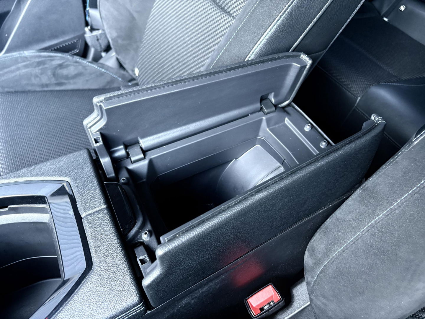 Renault Austral 1.2 E-Tech full hybrid 200 techno esprit Alpine Keyless | Stuurwiel Verwarmd | LAGE KM