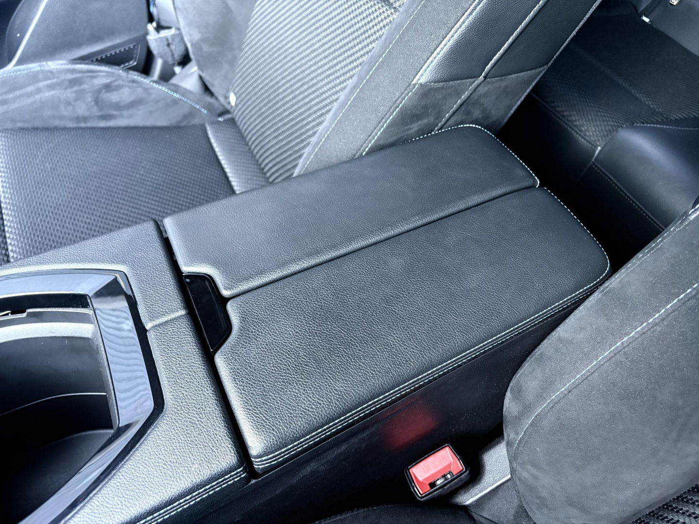 Renault Austral 1.2 E-Tech full hybrid 200 techno esprit Alpine Keyless | Stuurwiel Verwarmd | LAGE KM