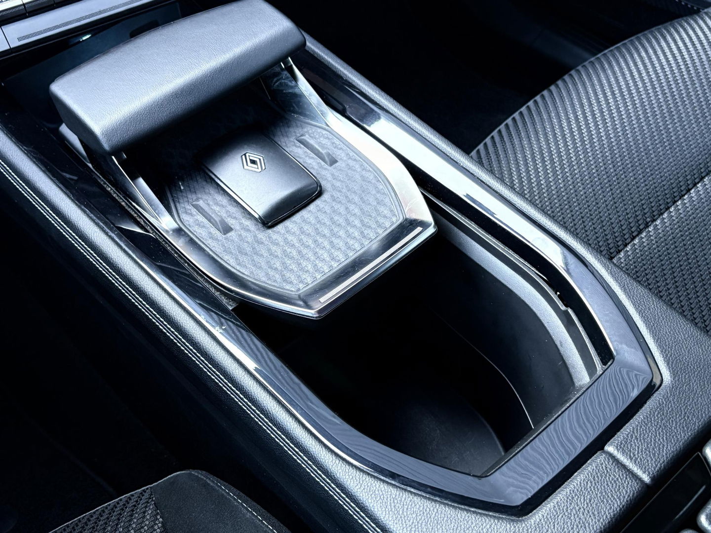 Renault Austral 1.2 E-Tech full hybrid 200 techno esprit Alpine Keyless | Stuurwiel Verwarmd | LAGE KM