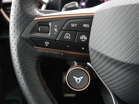 CUPRA Leon 1.5 e-Hybrid Business | Stoelverwarming | Adaptive cruise | Camera | Carplay | Memory | Half leder | Navigatie | Keyless | Sportstoelen | Full LED | Sfeerverlichting | PHEV | Plug In