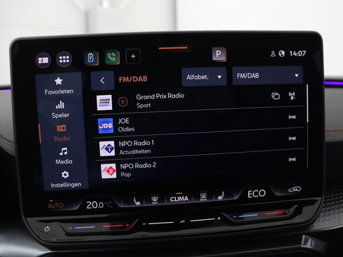 CUPRA Leon 1.5 e-Hybrid Business | Stoelverwarming | Adaptive cruise | Camera | Carplay | Memory | Half leder | Navigatie | Keyless | Sportstoelen | Full LED | Sfeerverlichting | PHEV | Plug In