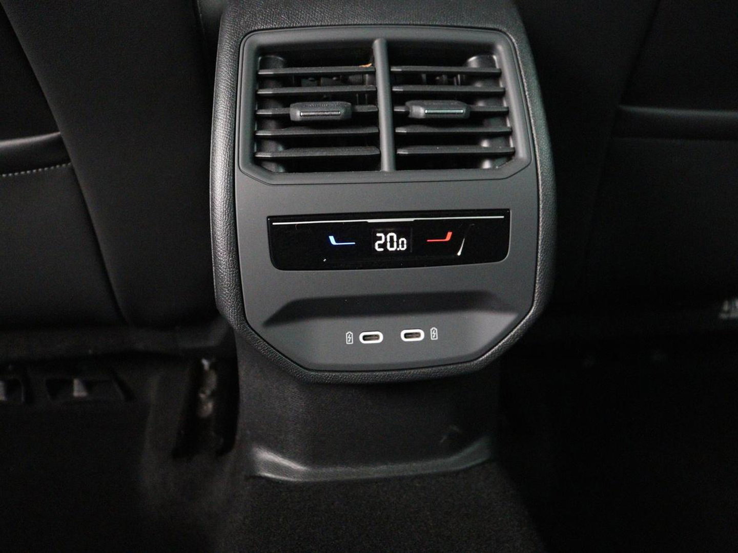 CUPRA Leon 1.5 e-Hybrid Business | Stoelverwarming | Adaptive cruise | Camera | Carplay | Memory | Half leder | Navigatie | Keyless | Sportstoelen | Full LED | Sfeerverlichting | PHEV | Plug In