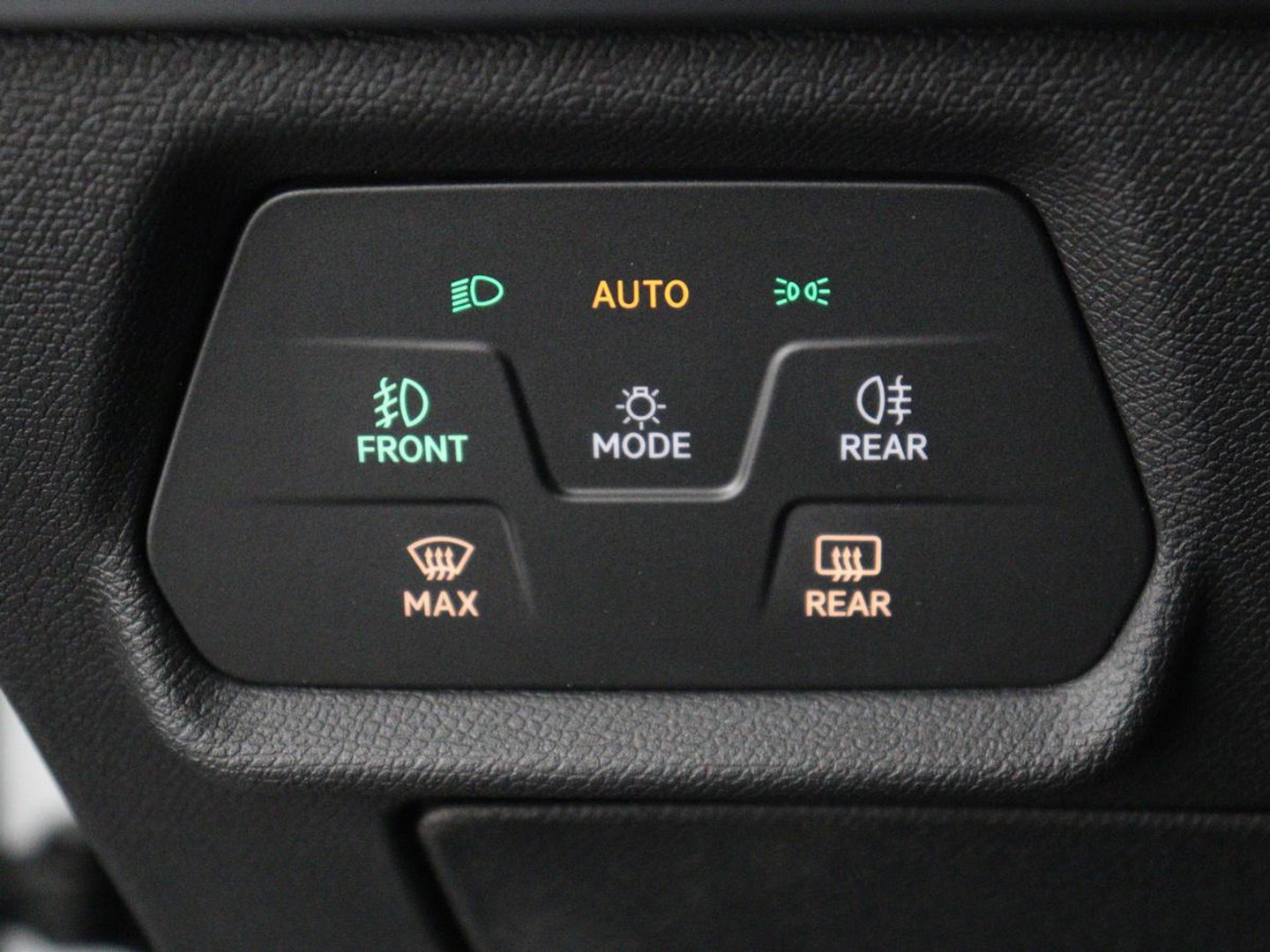 CUPRA Leon 1.5 e-Hybrid Business | Stoelverwarming | Adaptive cruise | Camera | Carplay | Memory | Half leder | Navigatie | Keyless | Sportstoelen | Full LED | Sfeerverlichting | PHEV | Plug In