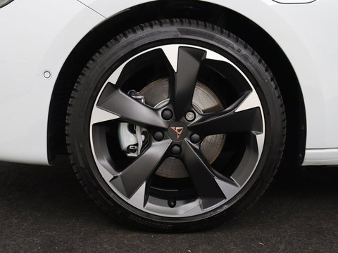 CUPRA Leon 1.5 e-Hybrid Business | Stoelverwarming | Adaptive cruise | Camera | Carplay | Memory | Half leder | Navigatie | Keyless | Sportstoelen | Full LED | Sfeerverlichting | PHEV | Plug In