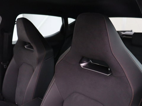 CUPRA Leon 1.5 e-Hybrid Business | Stoelverwarming | Adaptive cruise | Camera | Carplay | Memory | Half leder | Navigatie | Keyless | Sportstoelen | Full LED | Sfeerverlichting | PHEV | Plug In