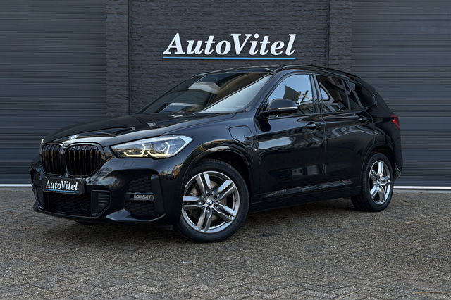 BMW X1 - xDrive25e M-Sport | Sportleder | PDC A | LED | Stoelverwarming | DAB