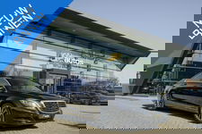 Mercedes-Benz S-Klasse - S500 V8 455pk 4Matic Panoramadak Trekhaak elektrisch Luchtvering Widescreen Sfeerverlichting 20" LMV