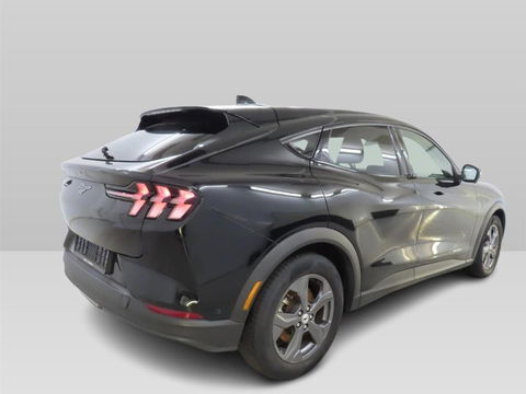 Ford Mustang Mach-E RWD 75 kWh [ 3-Fase ] {SOH-87%] (INCL.BTW) *LEATHER | FULL-LED | DAB | DIGI-COCKPIT | KEYLESS | NAVI-FULLMAP | CARPLAY | HEATED-COMFORTSEATS | TOPVIEW | ADAPTIVE-CRUISE | PRIVACY-GLASS | 18'' ALU*